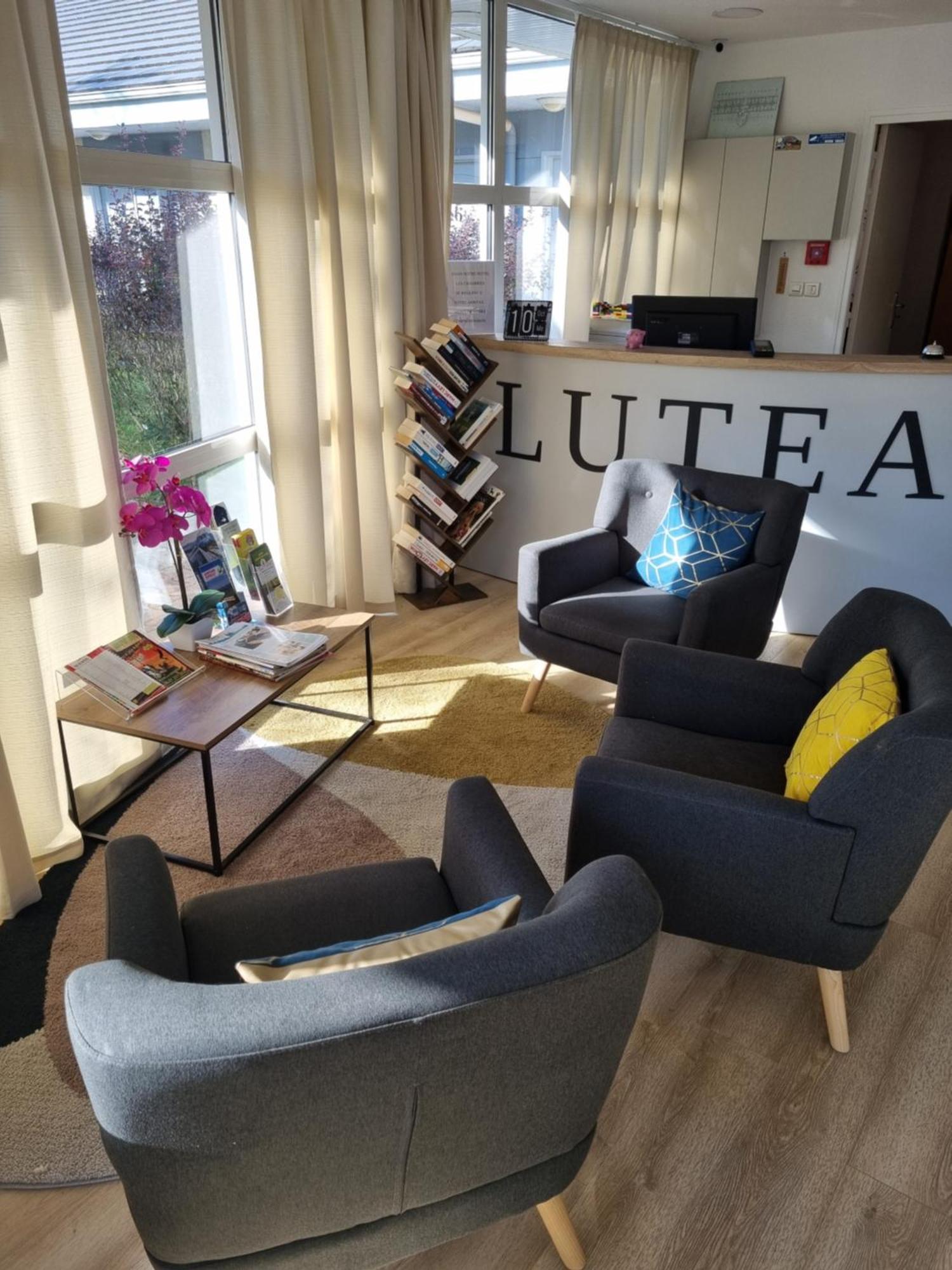 Riom-ès-Montagne The Originals Access, Hotel Le Lutea מראה חיצוני תמונה