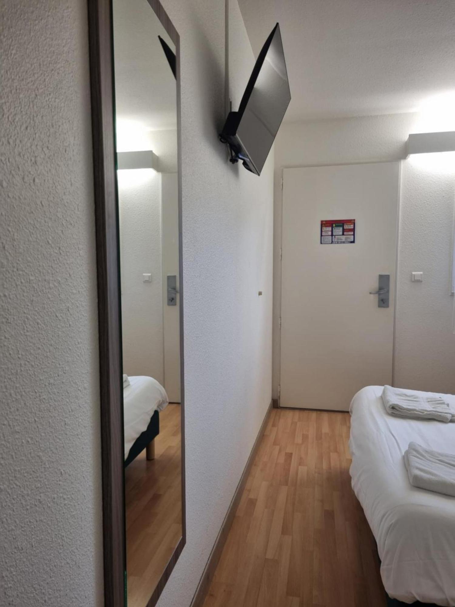 Riom-ès-Montagne The Originals Access, Hotel Le Lutea מראה חיצוני תמונה